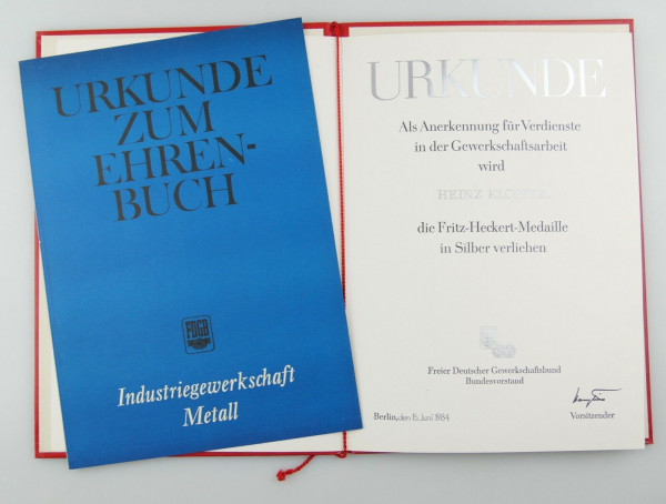 e12326 Urkunde für Fritz Heckert Medaille Silber 1984 und Urkunde zum Ehrenbuch