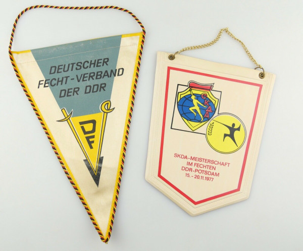 e12208 2 alte Wimpel Deutscher Fecht Verband der DDR DFV SKDA Meisterschaft 1977
