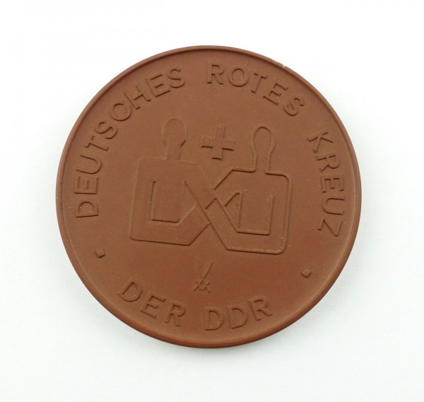 e12124 Meissen Porzellan Medaille Deutsches Rotes Kreuz der DDR Spende Blut DRK