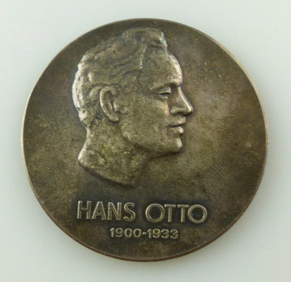 e12153 Versilberte Medaille Hans Otto 1900 bis 1933 das Gesicht den Massen zu